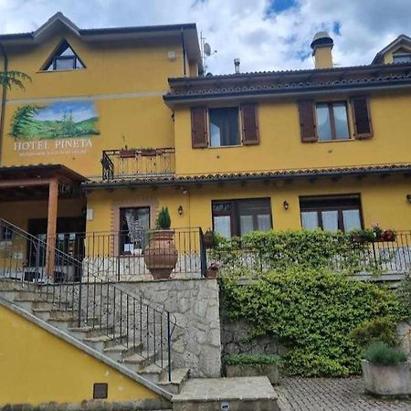 Hotel Pineta Ristorante Country House In Fabriano Campodonico エクステリア 写真
