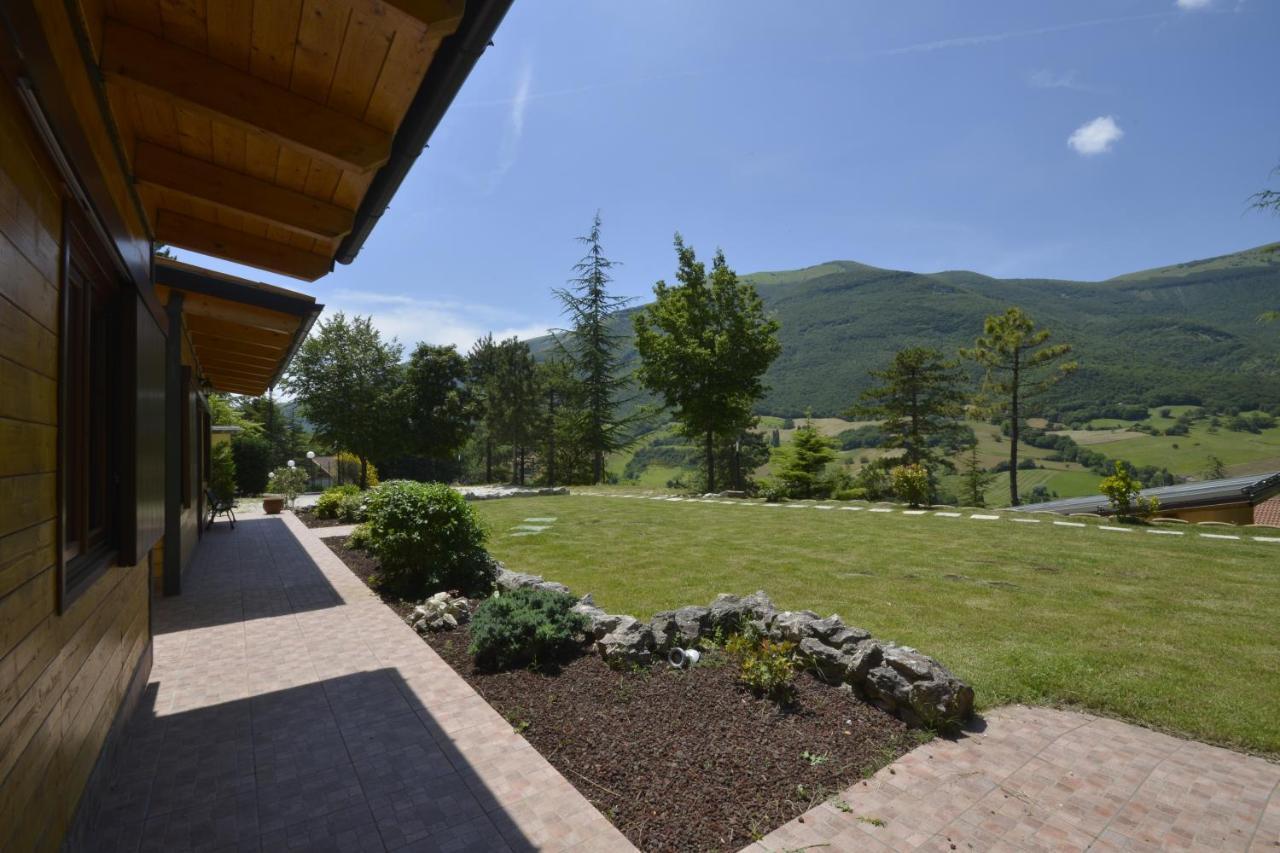 Hotel Pineta Ristorante Country House In Fabriano Campodonico エクステリア 写真