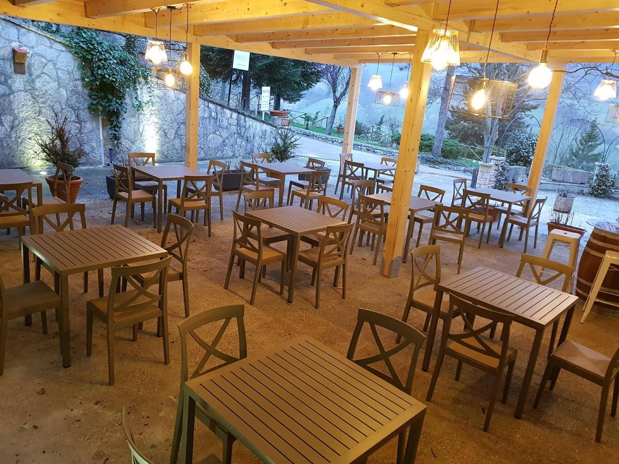 Hotel Pineta Ristorante Country House In Fabriano Campodonico エクステリア 写真